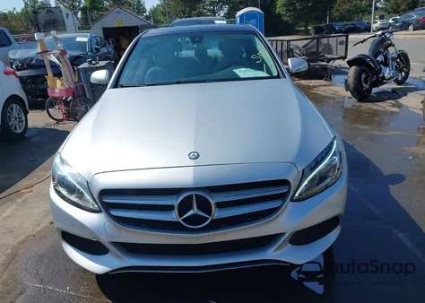 2016 Mercedes-Benz C 300 4Matic из США, поврежденный, VIN 55SWF4KB4GU167793